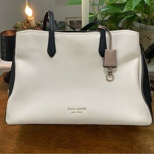Kate Spade White and Black Women's shoulder bag